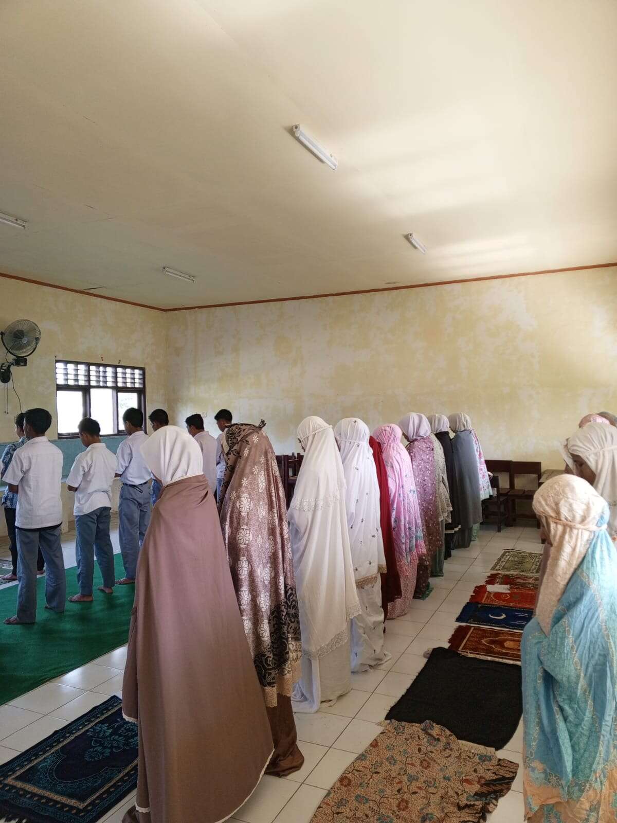 Album Kegiatan PPK Keagamaan Siswa dan Siswi SMA Negeri 1 Permata Kecubung